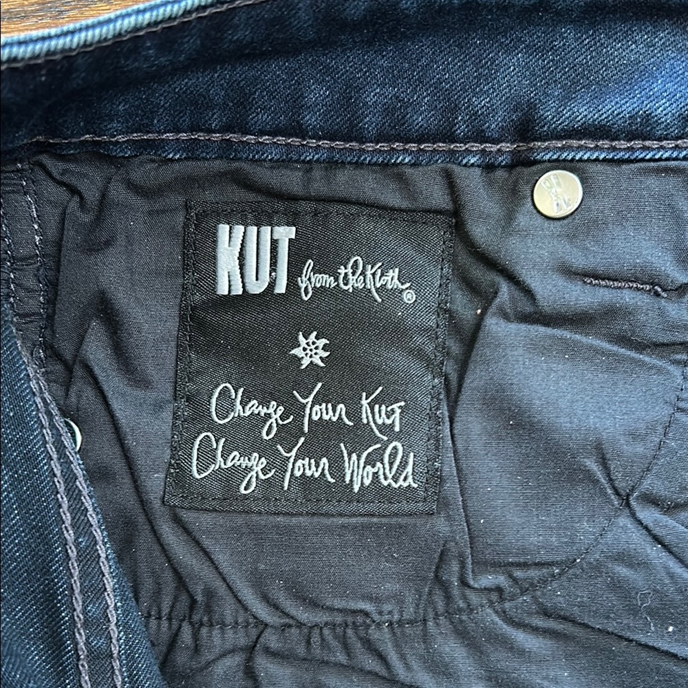 Kut from the Kloth Blue Ankle Cropped Jeans - Picture 5 of 9